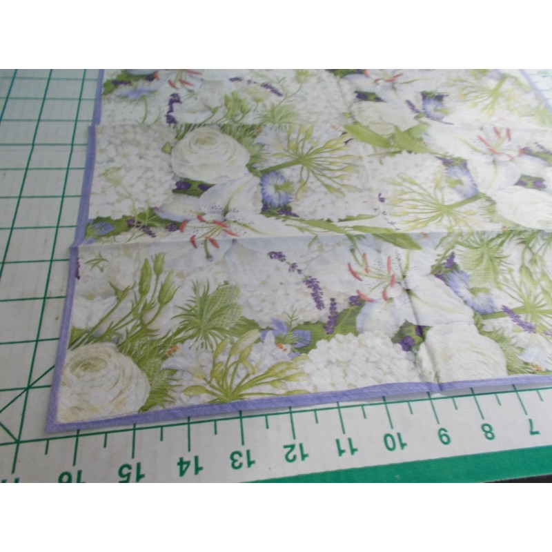 Caspari Two Decorative Hostess Napkins for Decoupage "White Blooms"