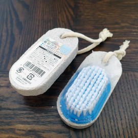 Exfoliation Volcanic Stone Foot Care Brush Remover Cleaner Massage / 각질 제거 화산석 발 관리 브러쉬 제거기 클리너 마사지