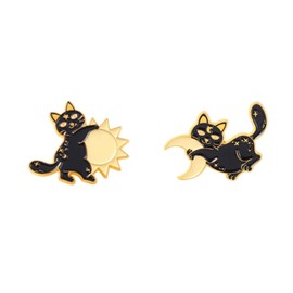 Cute Enamel Cat Lapel Pins Set 2Pcs Black White Funny Kitty Brooch for Girls Women Novelty Sun Moon Cat Brooch Badge Set for Jackets Hats Bag Cowboy Decoration-Style D