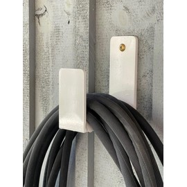 Contemporary Hose Holder - Medium