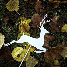 Rustic White Reindeer Metal Art Garden Stake Christmas Decor Outdoor Ornament Festive Gift (Set of Three)