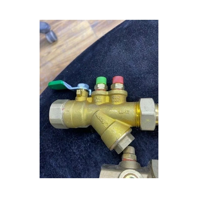 NexusValve assembly actuator head, union with ports, auto flow control