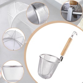 Commercial Ramen Tsubo Kitchen Utensils, Udon, 5.5 inches (14 cm), Round, Hot Water Strainer, Stainless Steel, Wooden Handle with Hook, Mesh for Ramen, For Restaurants and Restaurants, Home Use,