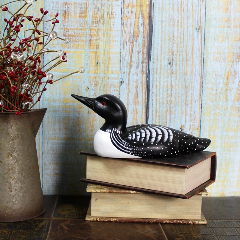 CVHOMEDECO. Primitives Hand Engraving and Painted Wood Loon Farmhouse Figurine