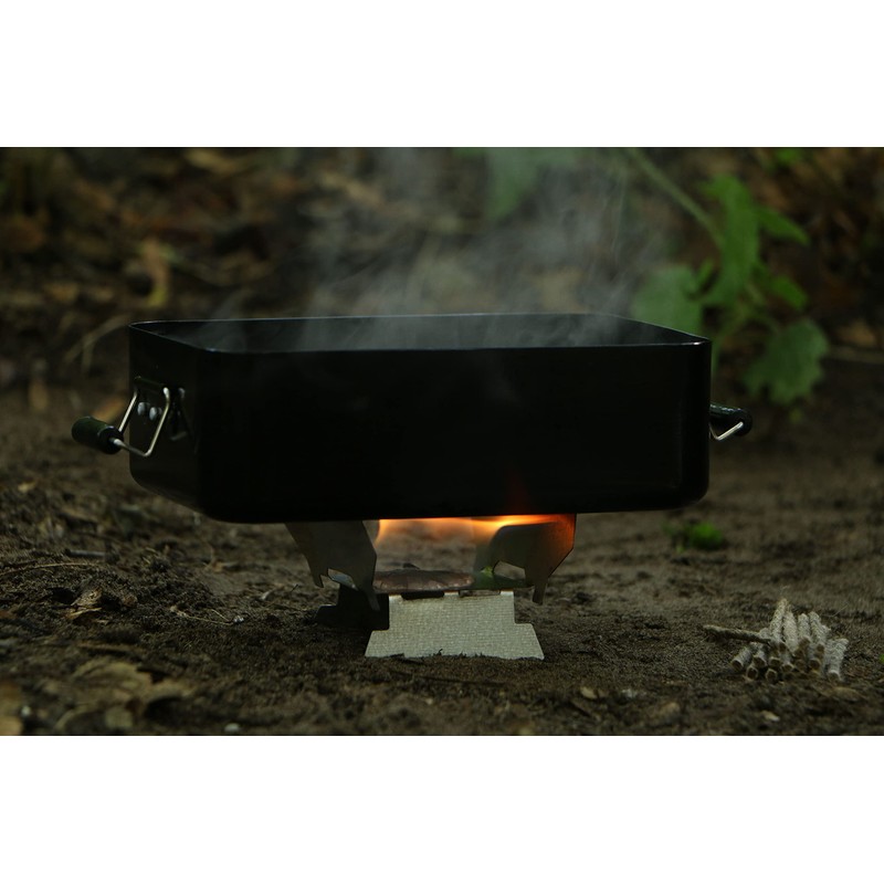 Emergency Stove and Fuel Kit. Compact 'fold-up' stove and gel