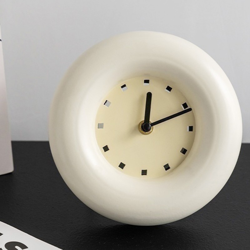 Desk Clock Iron Round Modern Decorative Silent Battery Operated Table