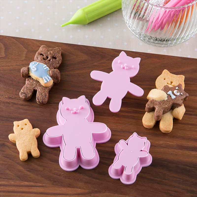 Kai Corporation DL7254 Cookie Cutter, Cat Cookie Cutter, Pink, Baking