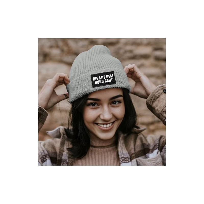 MoonWorks® Women's Beanie with Patch, Knitted Hat with Saying "Die