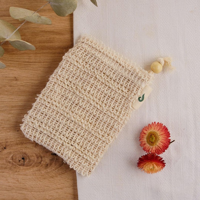 Handmade solid shampoo with valuable ingredients, vegan, no industrial production,