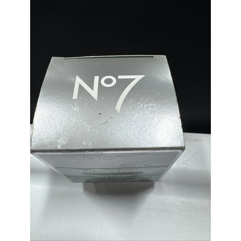 No7 Future Renew Damage Reversal Day Cream SPF 25 Sunscreen