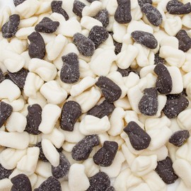 Guatemalan Gummy Candy Bulk 1 lb – Cola Gummies, Gelatin Based, Soft and Chewy, Penguin Shaped, in Resealable Bag