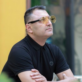 Dulailt Bluetooth Glasses Stylish, Wireless Smart Glasses with Open-Ear Bluetooth Headphones, Voice Control, Made of 316 Stainless Steel, UV400 Protection, 5 Hours Music Playback, Fast Charging