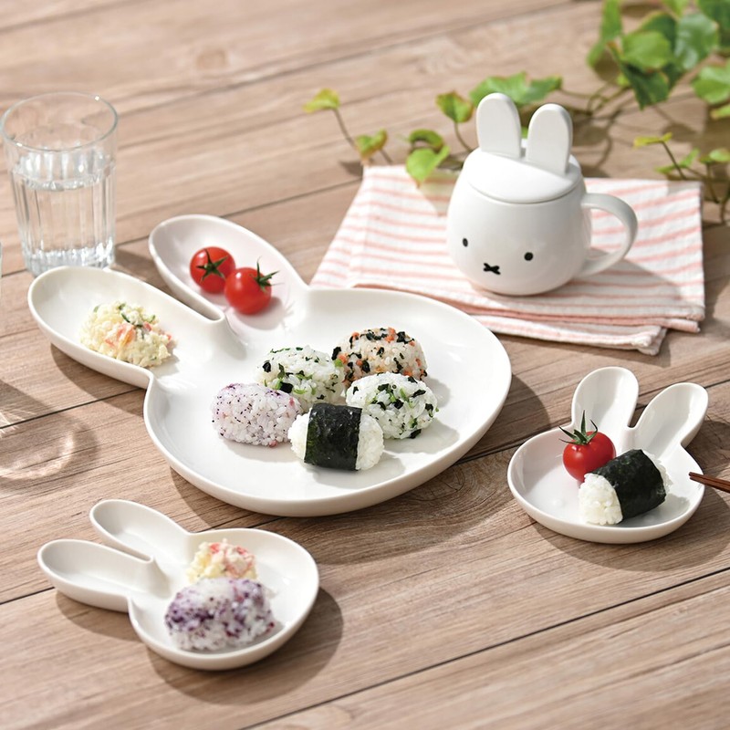 COTONOHA Japanese Ceramic Plate, Cute Rabbit-Shaped Small Dish (5.9 x