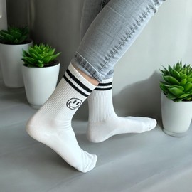 Tindo White Socks with Smilie Motif, Funny Crazy Socks for Men and Women, Gift Socks, Unisex, One Size, 36-43, Crew Socks, 1 Pair, Smilie Black