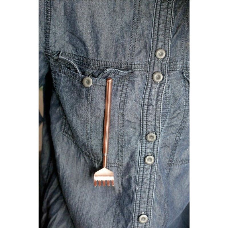 Kikkerland Mini Keyring Back Scratcher, Assorted Patterns