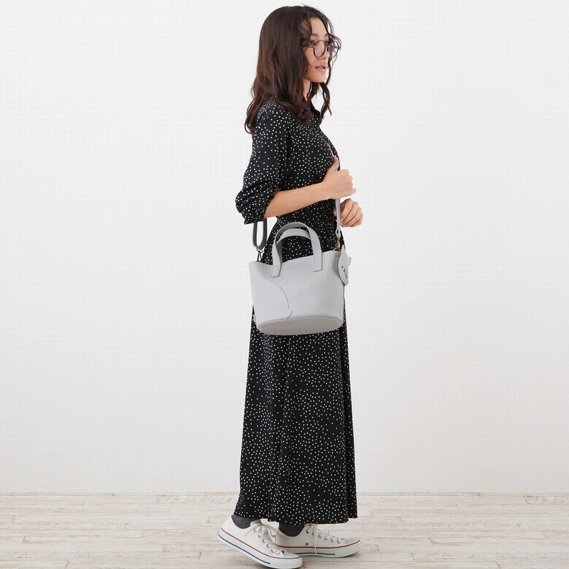 [Route] Synthetic leather with shoulder cat motif tote bag EU.