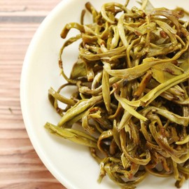 Jasmintee - Lose Getrocknete Blätter - Chinesischer Drachenperlentee höchster Qualität - Wohlfühl-Aufguss (25 gr)