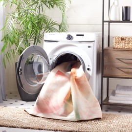 SAFAVIEH Paint Brush Collection Area Rug - 7'9" x 10', Pink & Blue, Watercolor Design, Non-Shedding Machine Washable & Slip Resistant Ideal for High Traffic Areas in Living Room, Bedroom (PTB189U)