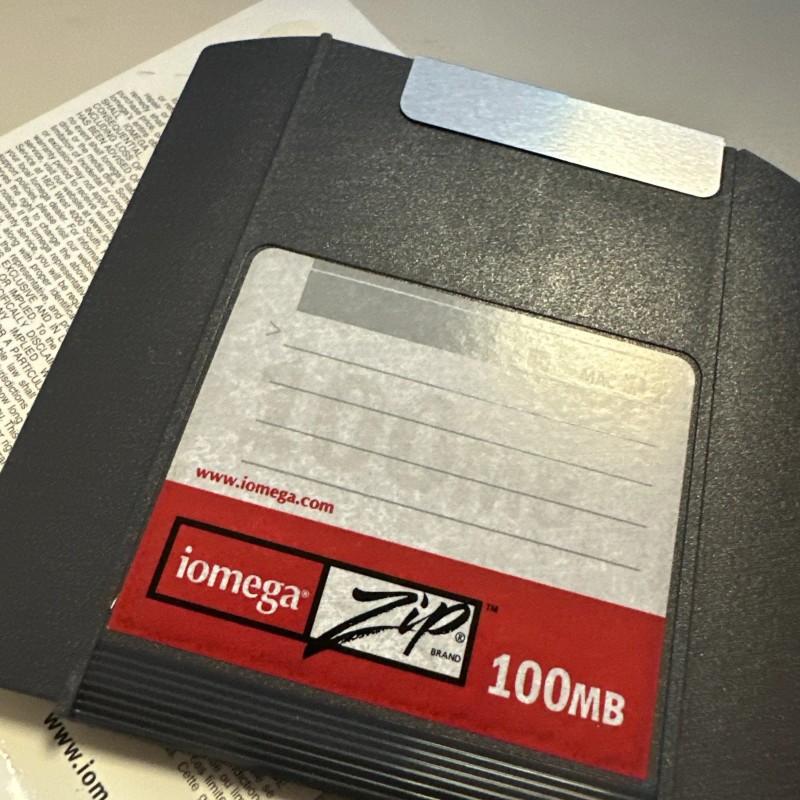 Iomega Genuine Iomega Zip Disk 100MB Factory Sealed Computer PC/Mac