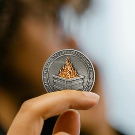 AtSKnSK Dumpster Fire Challenge Coin - Funny Dumpster Fire Desk Accessories Challenge Coin Novelty Coins Collector's Coins Pocket Token A Chip Challenge Locket Gifts for Men Wome