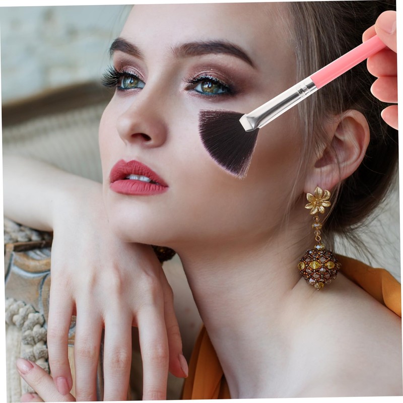 PACKOVE 4Pcs Fan Shaped Makeup Brushes Blusher Powder Brush for
