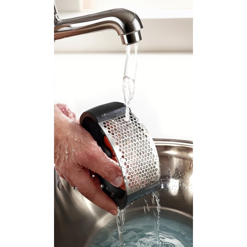 Pro-Grade Stainless Steel Garlic Chopper & Crusher Squeezer - Compact