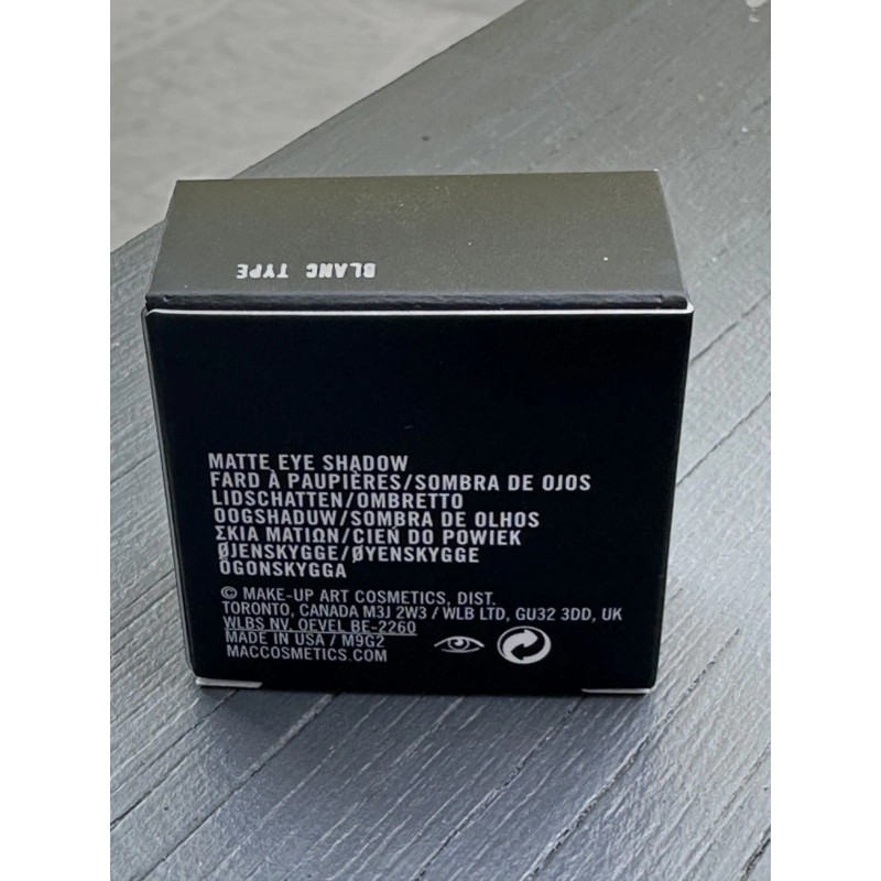 M·A·C Mac ~ Single Eyeshadow ~ Blanc Type ~ 0.05