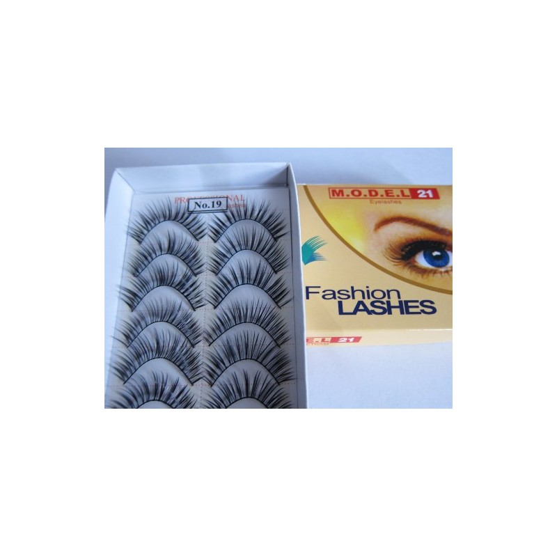 Model 21 False Eyelashes No. 19, 10 Pairs