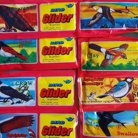 12 x POLYSTYRENE Aeroplane Birds 20 cm Toy Birthday/Party Bag