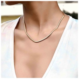 Yheakne Punk Snake Chain Choker Necklace Short Gold Herringbone Chain Chunky Omega Chain Necklace Flat Chain Necklace Chain Jewellery for Women and Girls, Metal