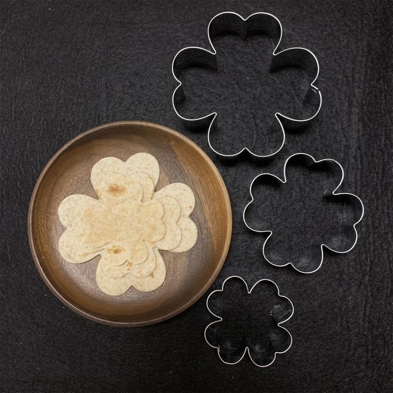 UKoosien 4 Leaf Clover Cookie Cutter Set-Size 3.5" 2.6" 2"-3