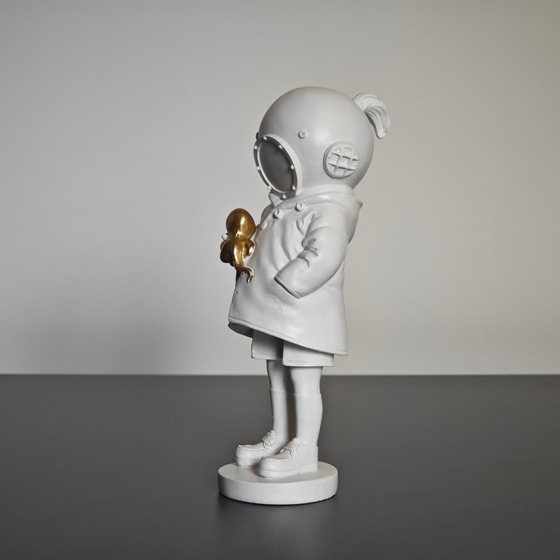 OXWIND Banksy Graffiti Inspired - Deep Sea Diver Statue, 22