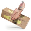 Schlesinger - Premium Schuhspanner aus edlem Zedernholz für Herrenschuhe. Modell