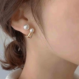 Allereya Vintage Pearl Stud Earrings Double Pearl Stud Earrings Pearl Claw Huggie Hoop Earring Gold Front Back Earrings Jewellery for Women and Girls