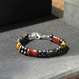 HASKARE Men's Tiger Eye Crystal Bracelets, Natural Tiger Eye Bracelet Multicolored Men Beads Bracelet Durable Wire Healing Crystal Gemstone Beaded Bracelet Unique Gifts for Balance Luck Prosperity