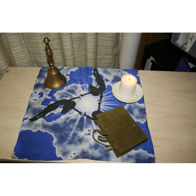Altar Cloth or Tarot Mat - Three Angels