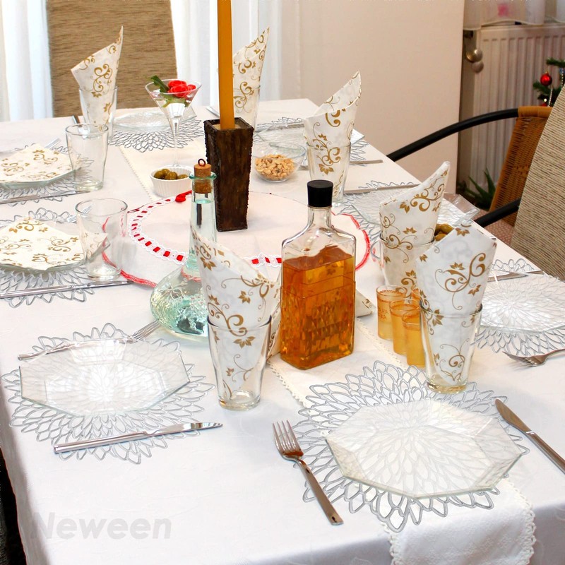 Neween Round Placemats Set of 4, 38 cm Washable Heat