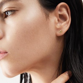 Frigotine Sparkly Gold Star Small Stud Earrings for Woman, Dainty Minimalist Rhinestone CZ Hypoallergenic Cute Tiny Celestial Stars Earing Prom Wedding Bridal Fashion Jewelry Gifts