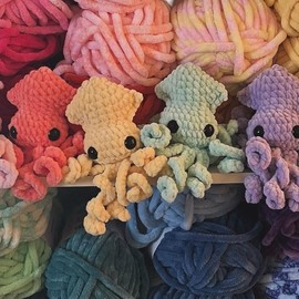 Baby Squid Fidget Toy for Stress Relief - Educational Toy - Color: Lavender