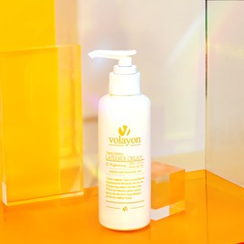 Bolayon Latinix Cream 150ml Large Capacity Whitening Cream Tone Up Cream Skin Tone Improvement Skin Elasticity / 볼라욘 라티닉스 크림 150ml 대용량 미백크림 톤업크림 피부톤개선 피부탄력