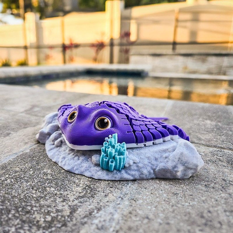 Articulated Manta Ray Figurine, 3D Printed Fidget Collectible for ADHD