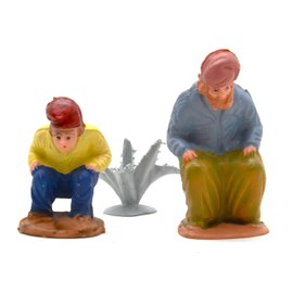 2 x pardre and son. 6 cm hidden nativity scene. find the Christmas figure. the man who poops. shitting statuette. nativity scene set, figures, jesus. 3 kings. scale models