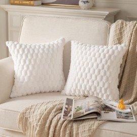 MANDIOO Pack of 2 Cream White Super Soft Plush Fluffy Decorative Throw Pillow Covers 18x18 inch Faux Fur Wool Velvet Cushion Covers Pillow Cases Couch Sofa Bed Living Room
