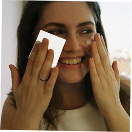 MERRYHAPY Non-woven Makeup Pads 1000pcs Thin Cotton Pads Box Packaging for Easy Use Style