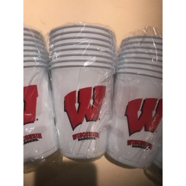 Zach's Great Stuff Lot Of 32 Wisconsin Badgers Mayflower 37641 Plastic Beer Cup 14 oz