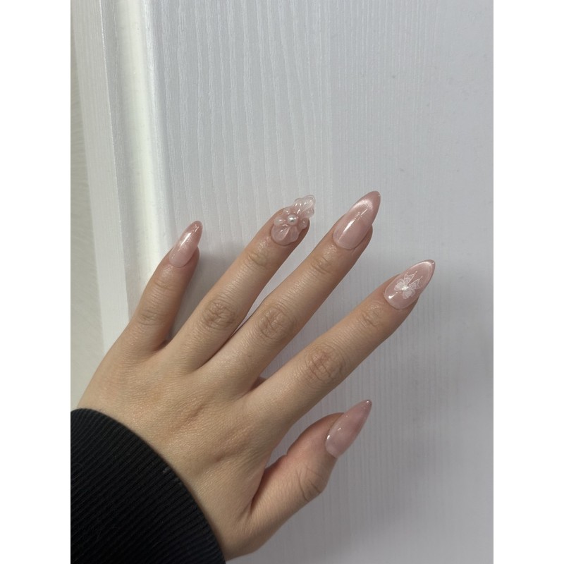 Aemong: Modern Flower - Almond (New Product) / Aemong :