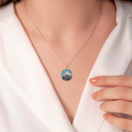 Lauren-Spencer Gemstone Mountain Necklace for Women Turquoise Sodalite Tumbled Chips Pendant Necklace Dainty Circle Mountain Range Necklaces for Women Nature Jewelry Gift (Blue Turquoise+Snowflake Obsidian-B)