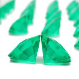 PMLAND 42 Pieces Large 25 Carats Acrylic Fake Diamond Crystals Gems - Clear Green Gemstones for Table Scatters, Vase Fillers, Party Decorations, Treasure Hunts, and Arts & Crafts