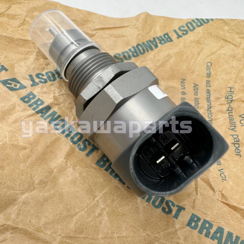 Bosch Fuel Pressure Regulator for 04-06 Dodge Sprinter 2500 Benz-E320