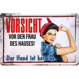 "Vorsicht vor der Frau des Hauses". 20 x 30 cm Decorative Saying Tin Sign 1331